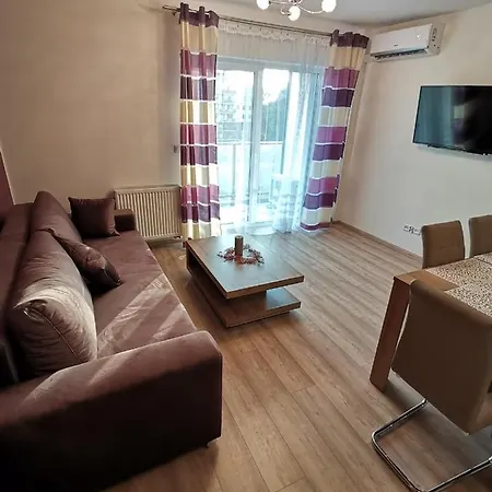 Reymonta Апартаменты *